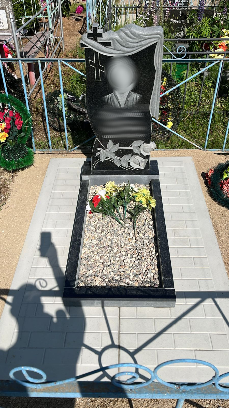 Памятник 18 с крестом