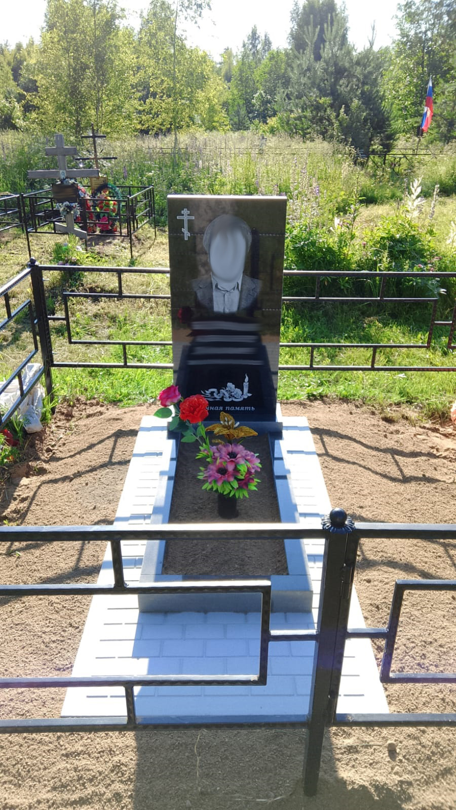Памятник под ключ 80х40х5 с установкой на плиту в Иваново
