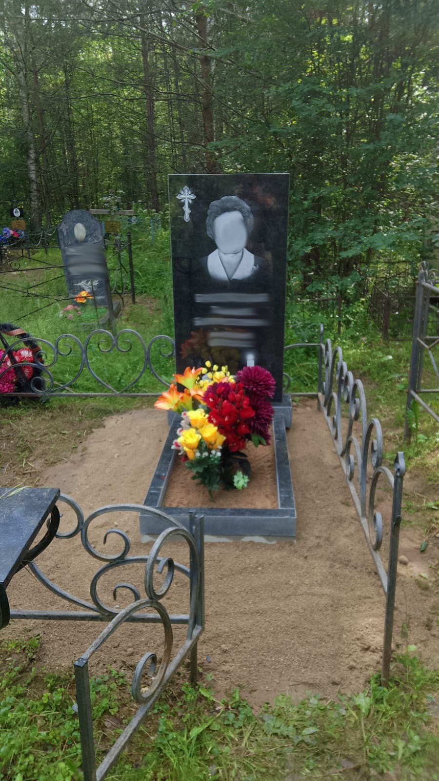 Памятник под ключ 80х40х5 с установкой на сухарь в Иваново